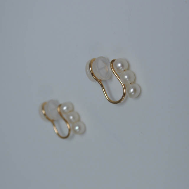 Pearl clip on earrings