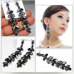 Luxury pave setting rhinestong glass crystal dangle earrings