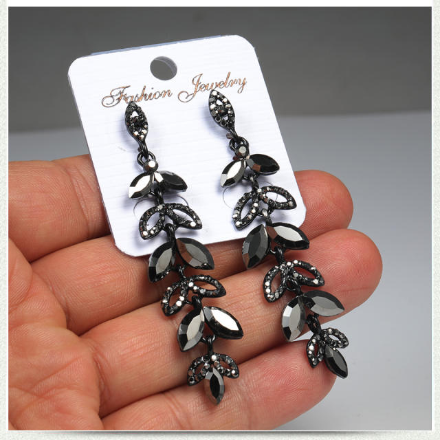Luxury pave setting rhinestong glass crystal dangle earrings