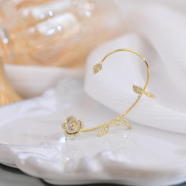 Cubic zircon camellia ear wrap