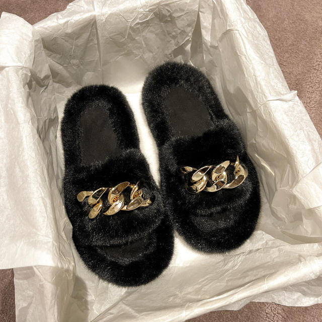 Metal chain fluffy slippers