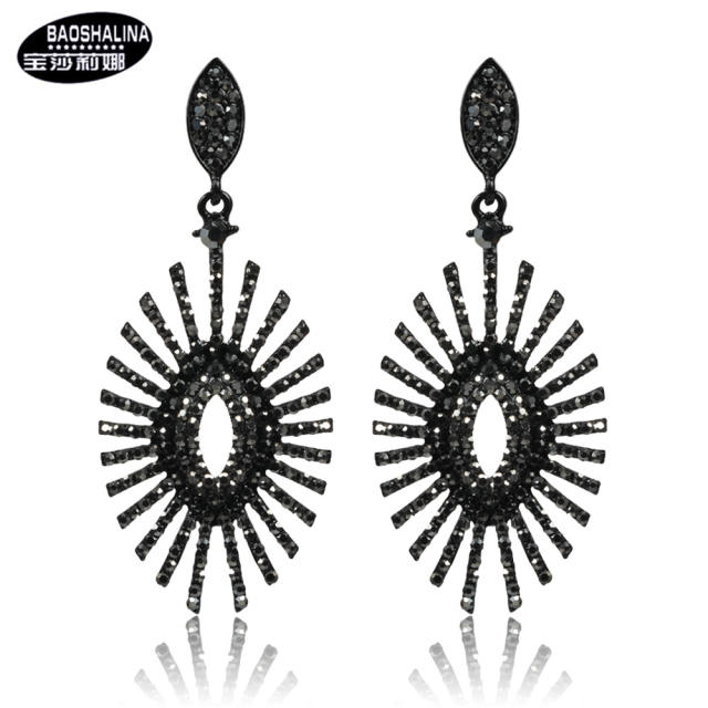 Luxury black color rhinestong dangle earrings