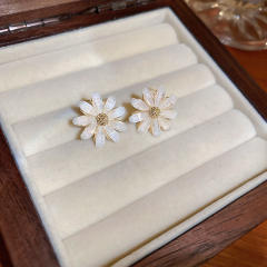 Silver needle summer daisy flower drop earrings