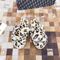 Autum winter fluffy slippers