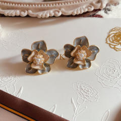 925 needle enamel bloom flower baroque pearl ear studs