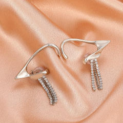 Diamond tassel ear cuff