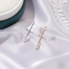 Diamond arrow ear cuff