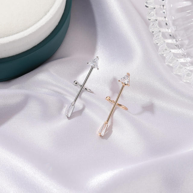 Diamond arrow ear cuff