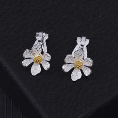 Daisy flower clip on earrings