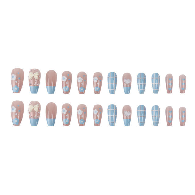 Sweet blue plaid flower false nails