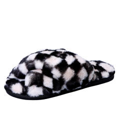 Fluffy checkered flat slippers