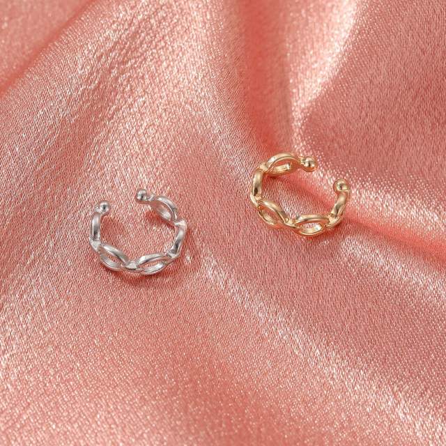 Creative chain ear cuff