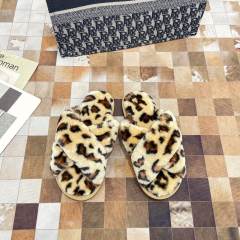 Autum winter fluffy slippers