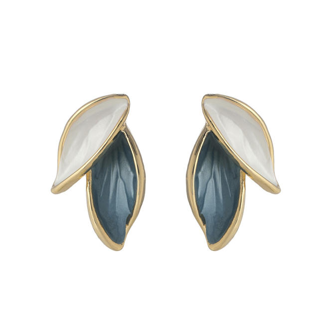 Color leaf chic clip on earrings