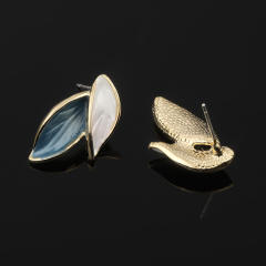 Color leaf chic clip on earrings