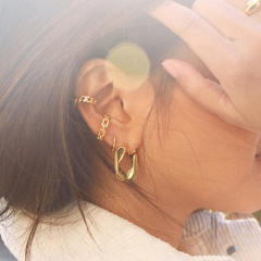 Hipho metal chain ear cuff
