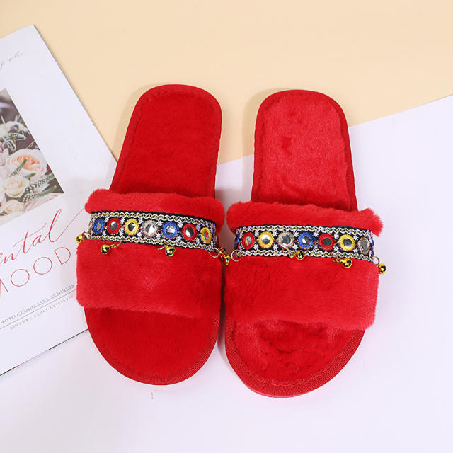 Fluffy flat slippers