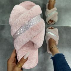 Fluffy flat slippers