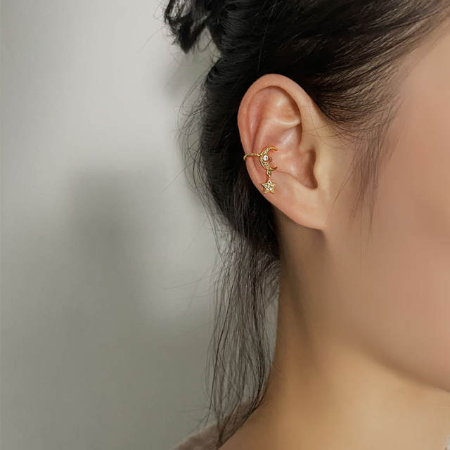 Cubic zirconia Diamond Star Moon ear cuff