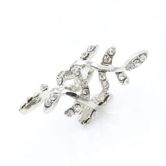 Rhinestone leaf ear cuff