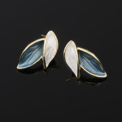 Color leaf chic clip on earrings