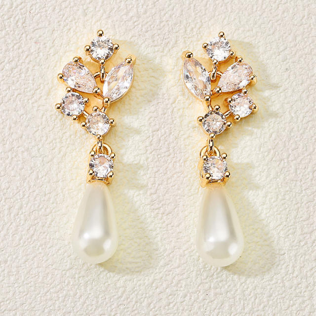 Delicate pearl drop cubic zircon setting bridal earrings