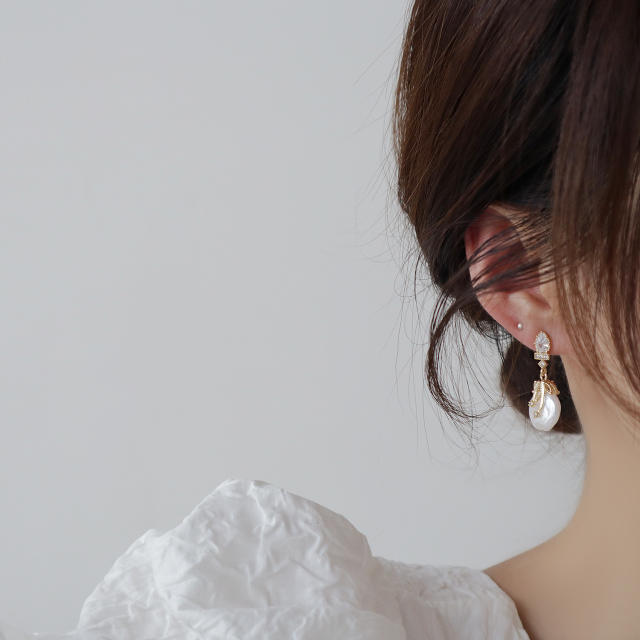 Korean fashion ins Pearl 14KG earrings