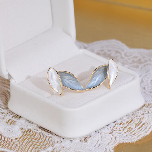 Vintage INS leaf shape ear studs