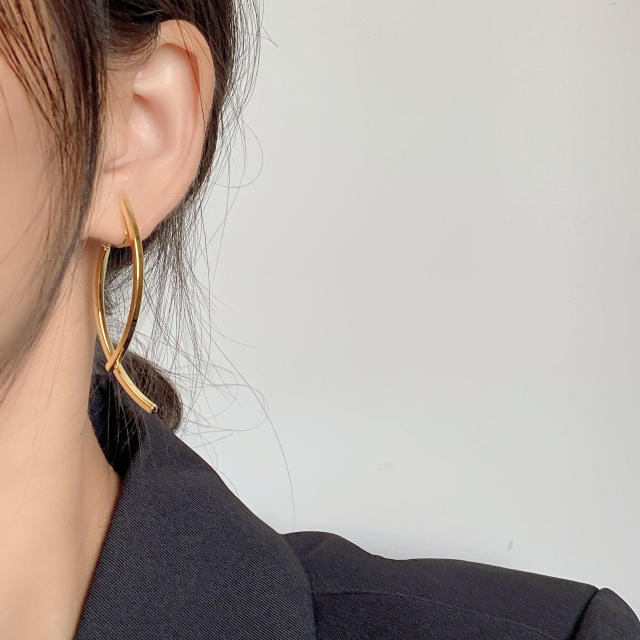 Concise cross line clip on earrings