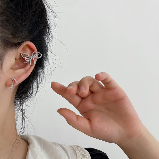 Diamond  bowknot  cartilage helix daith conch tragus earrings