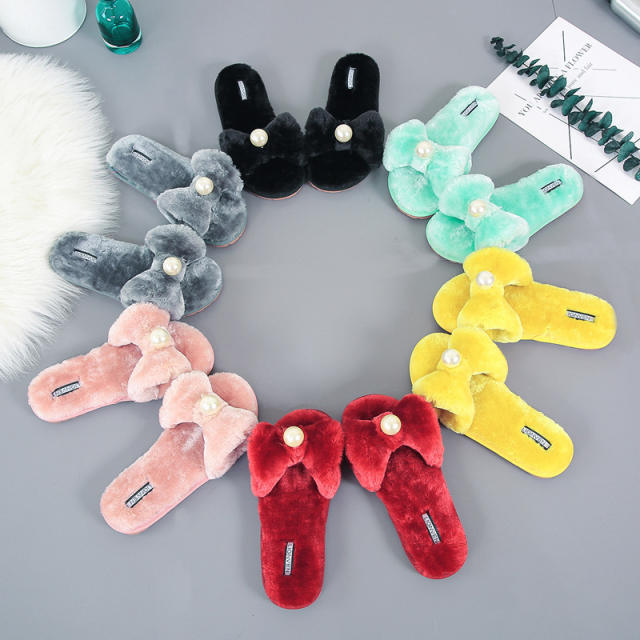 Sweet bow pearl fluffy slippers (2 size smaller)