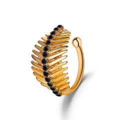 Creative leaf ear cuff