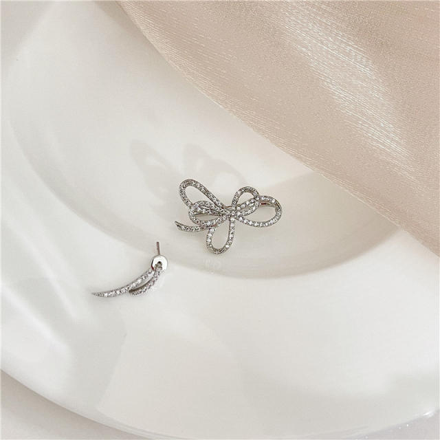 Diamond  bowknot  cartilage helix daith conch tragus earrings