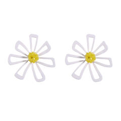 Natural hollow petal flower ear studs