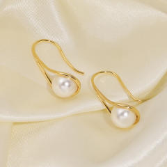 Simple pearl clip on earrings