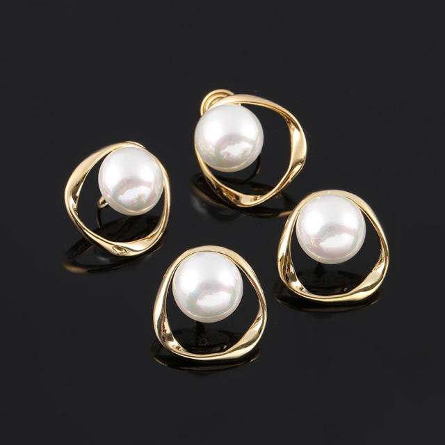 Pearl clip on earrings