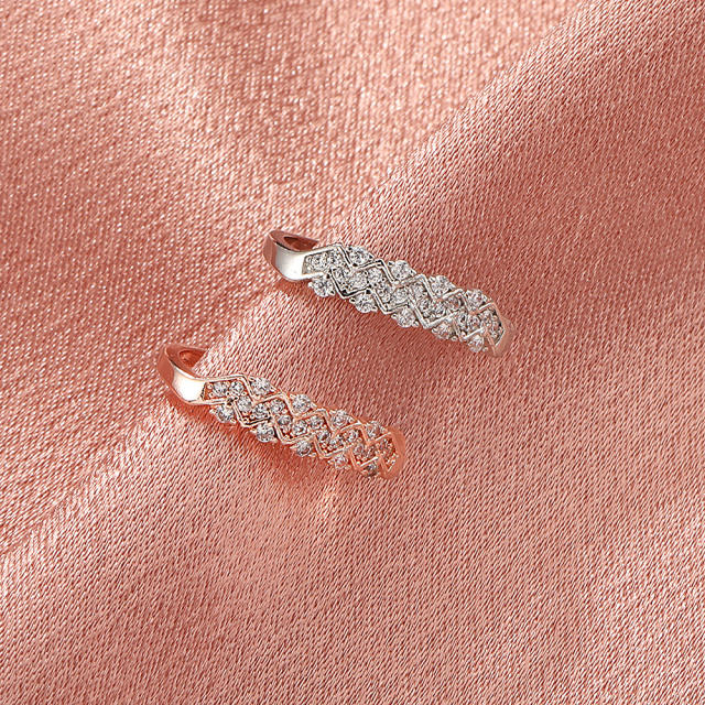 Diamond rhinestone ear cuff
