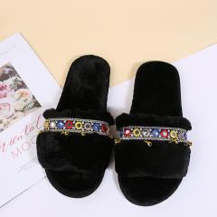 Fluffy flat slippers