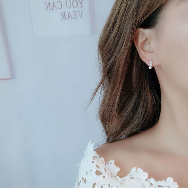 Pearl clip on earrings