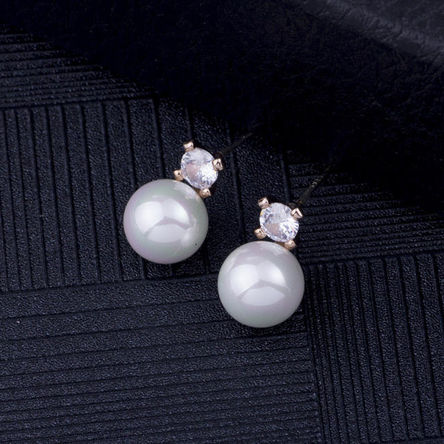 Cubic zirconia pearl clip on earrings