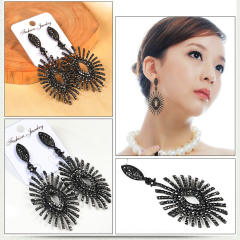 Luxury black color rhinestong dangle earrings