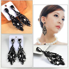 Luxury black color dangle earrings for women