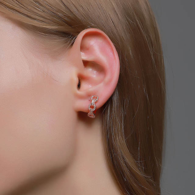 Diamond lock hollow ear cuff