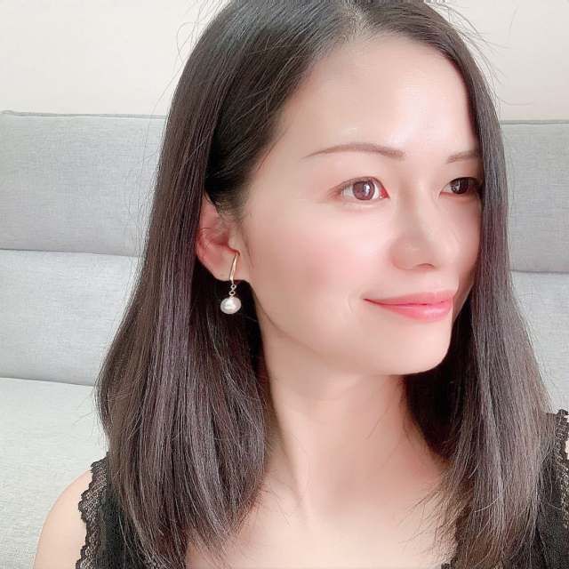 Pearl dangle earrings asymmetric clip on earrings