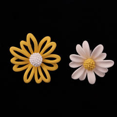 Daisy flower asymmetric clip on earrings