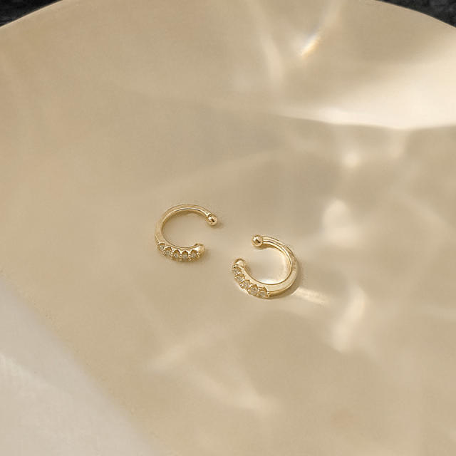 Cubic zirconia C- shaped diamond ear cuff