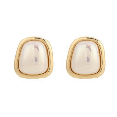 Geometric pearl clip on earrings