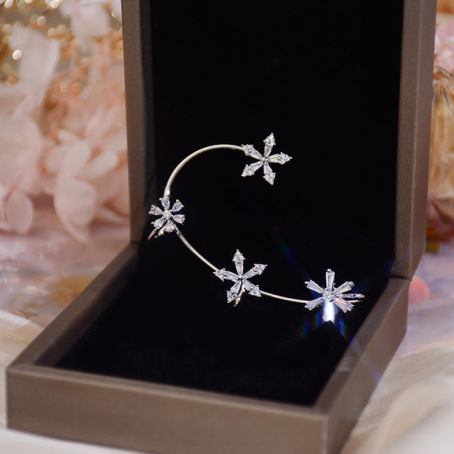 Tiktok hot sale cubic zircon flower ear wrap