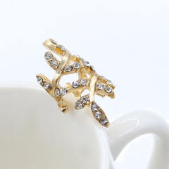 Rhinestone leaf ear cuff