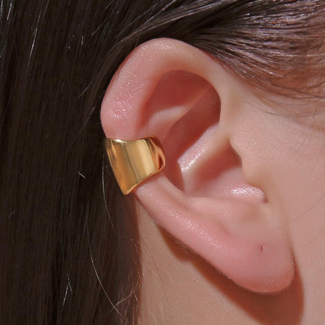Fashion smooth copper ear cuff